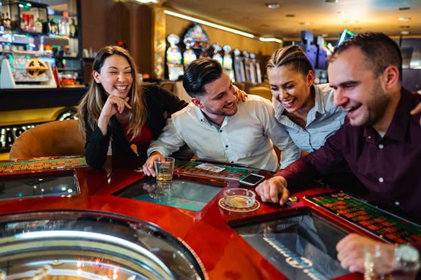 Baccarat card distribution and hand totaling